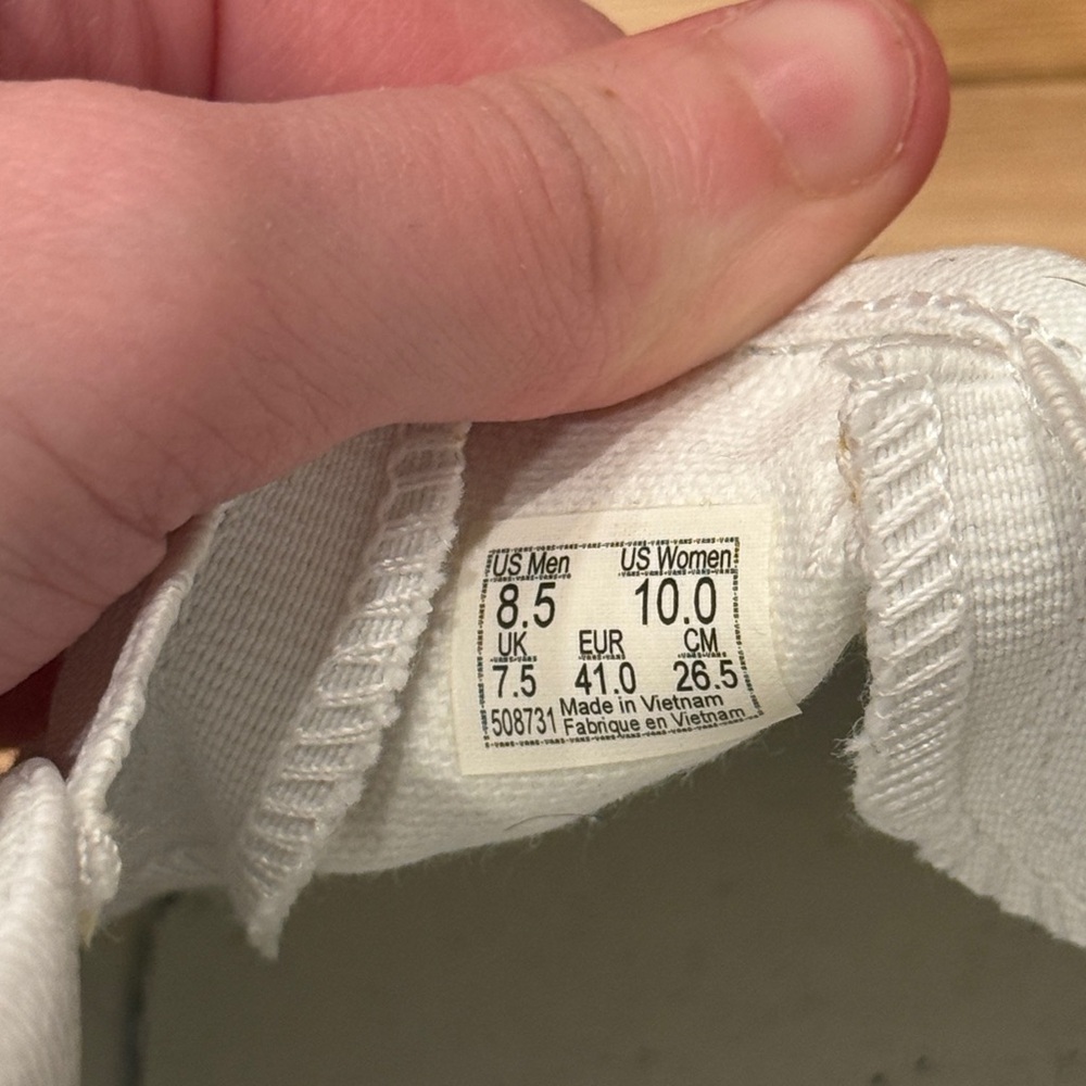 Vans True White Classic Slip-Ons - Picture 4 of 6